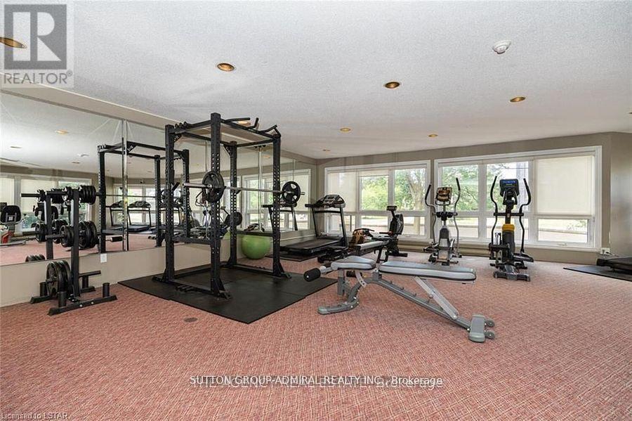 5 Jacksway Crescent, London North, Ontario  N5X 3T6 - Photo 9 - X12739844