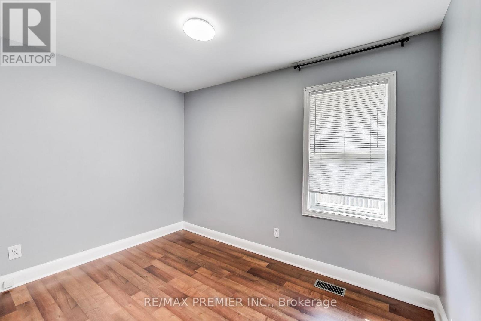 5 Golfdale Road, Barrie, Ontario  L4N 6R5 - Photo 15 - S12453266