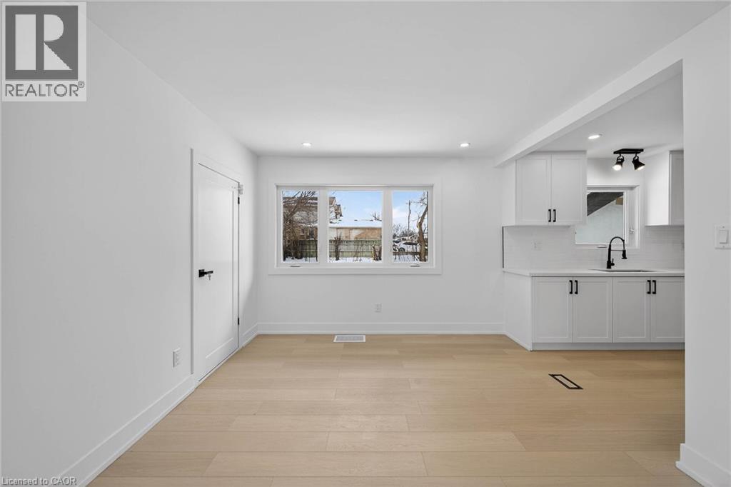 124 Corman Avenue, Stoney Creek, Ontario  L8G 3W4 - Photo 13 - 40800962