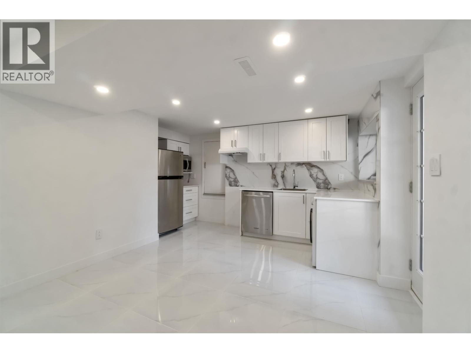 3837 Sunnycrest Drive, North Vancouver, British Columbia  V7R 3C5 - Photo 20 - R3084561