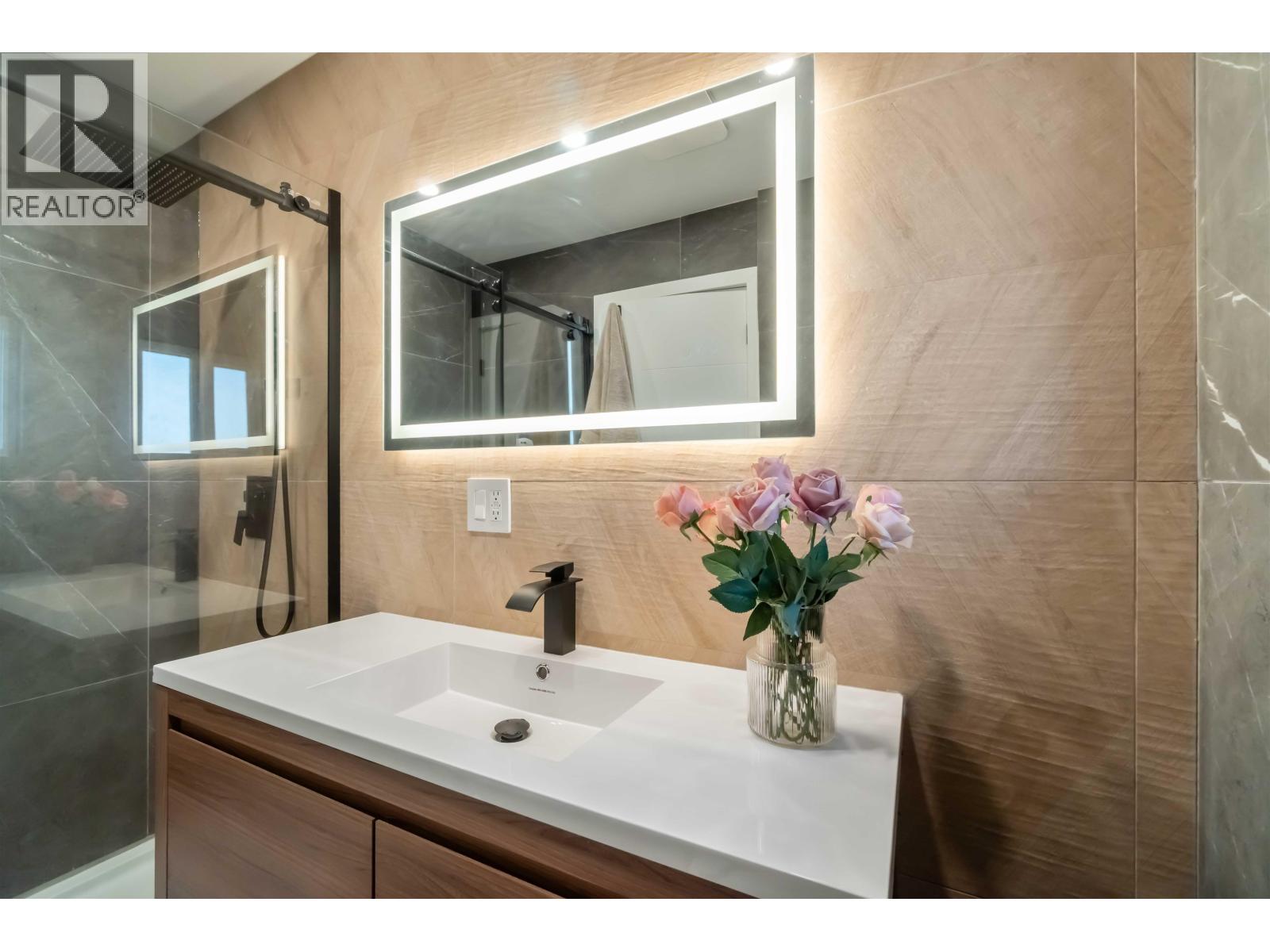 3837 Sunnycrest Drive, North Vancouver, British Columbia  V7R 3C5 - Photo 7 - R3084561