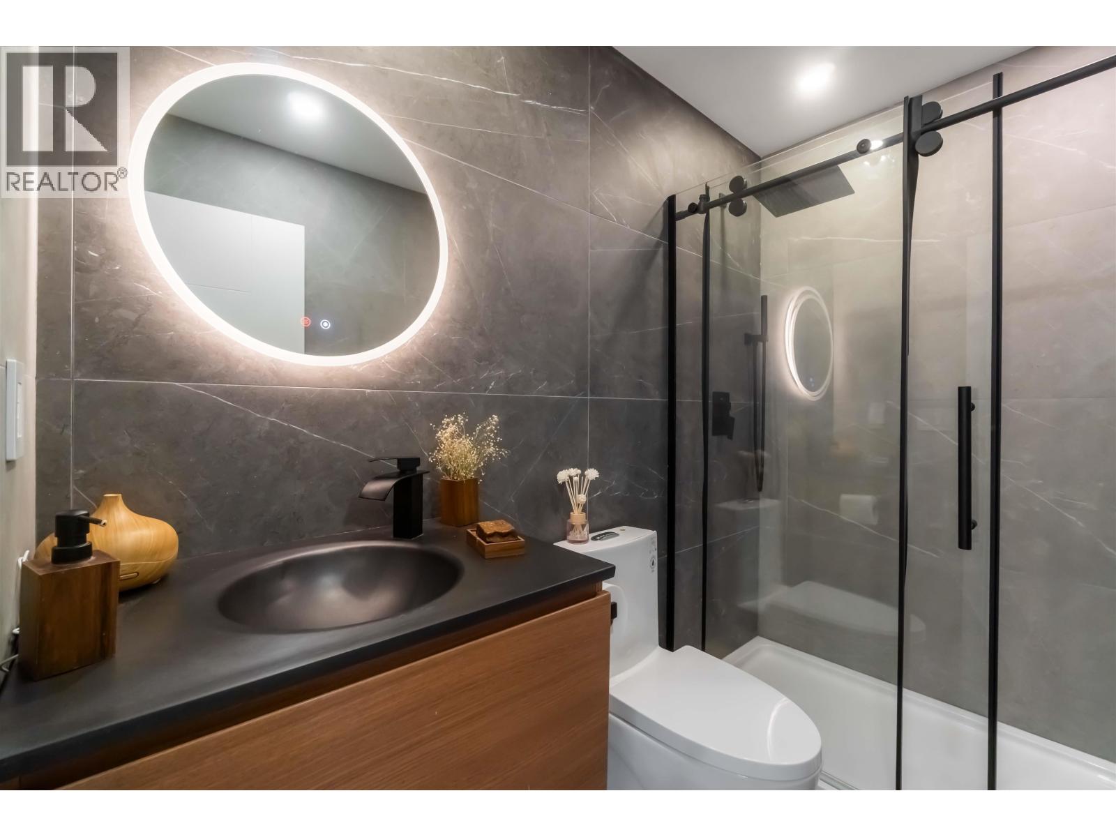 3837 Sunnycrest Drive, North Vancouver, British Columbia  V7R 3C5 - Photo 9 - R3084561