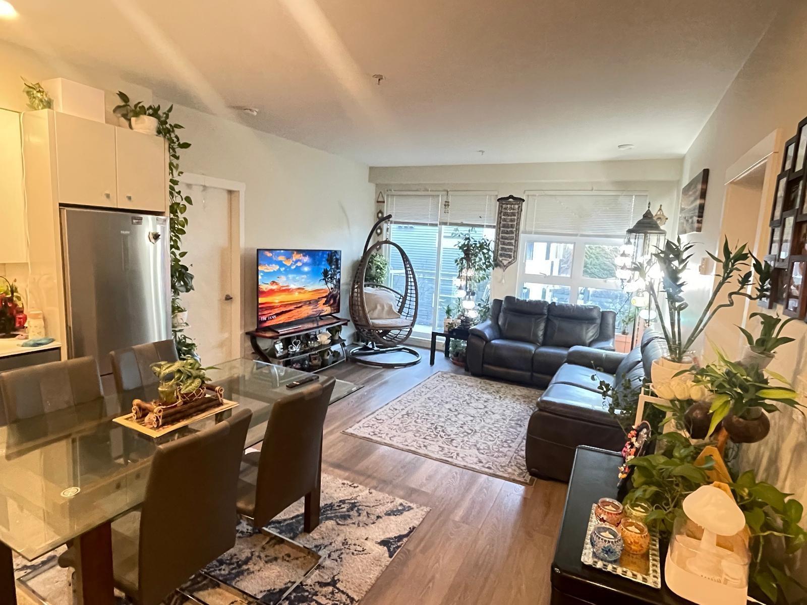 213 10838 Whalley Boulevard, Surrey, British Columbia  V3R 0G8 - Photo 3 - R3084199