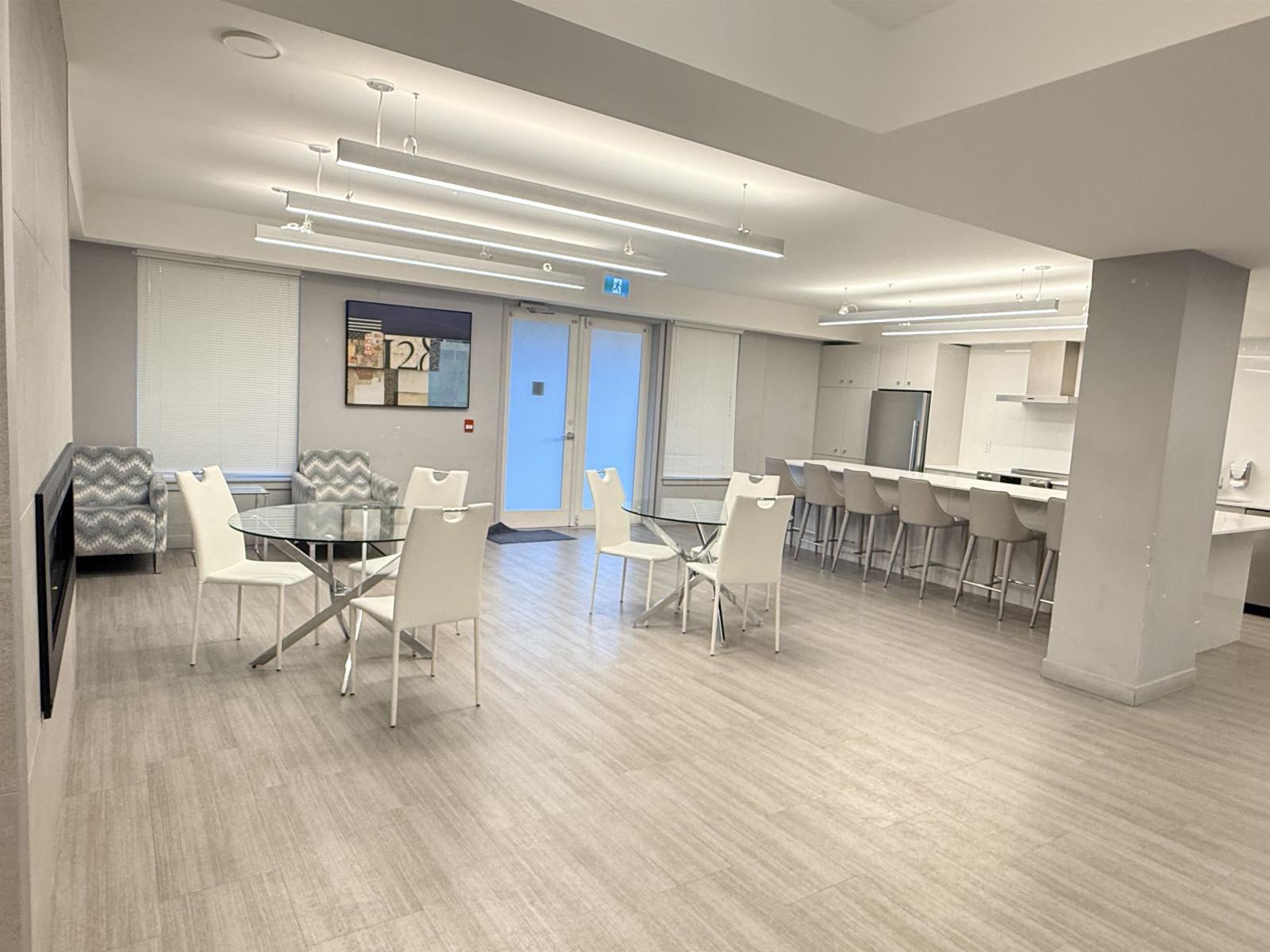 213 10838 Whalley Boulevard, Surrey, British Columbia  V3R 0G8 - Photo 21 - R3084199