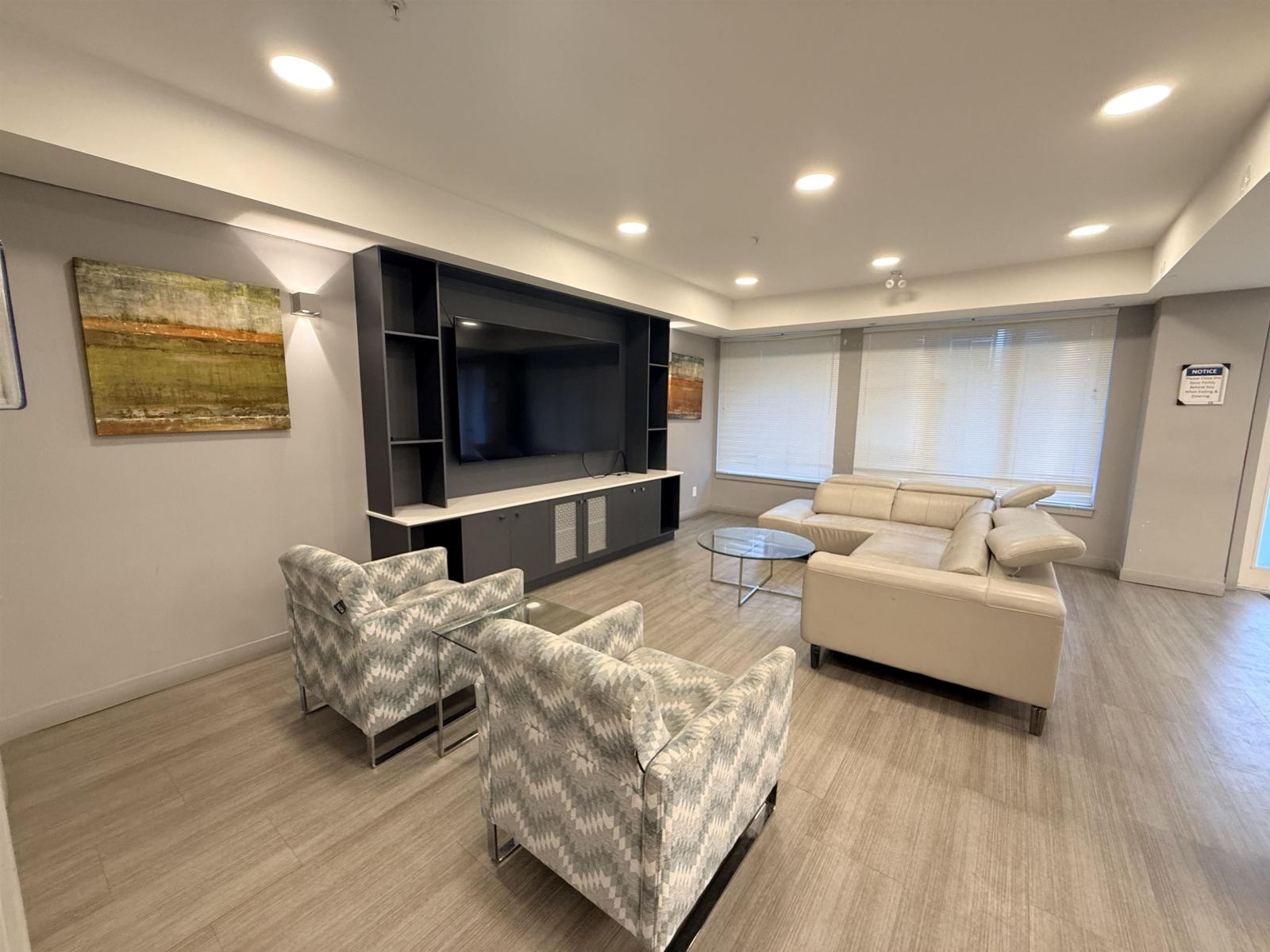 213 10838 Whalley Boulevard, Surrey, British Columbia  V3R 0G8 - Photo 22 - R3084199