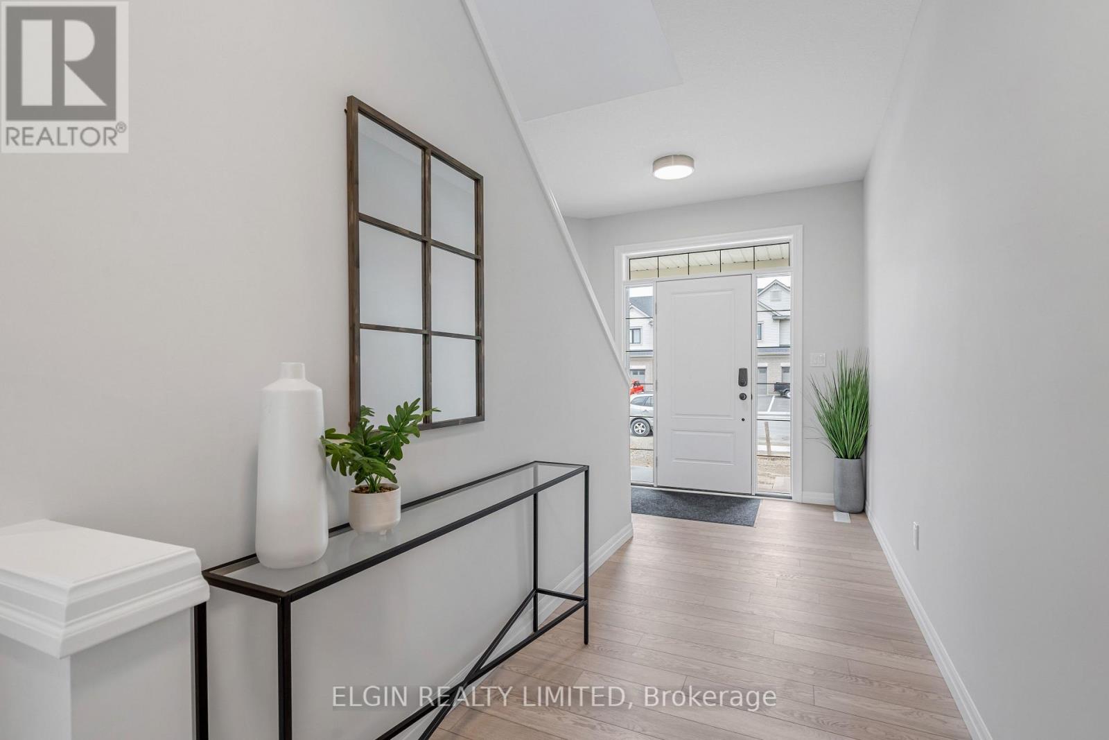 29 Braun Avenue, Tillsonburg, Ontario  N4G 0K5 - Photo 3 - X12739974