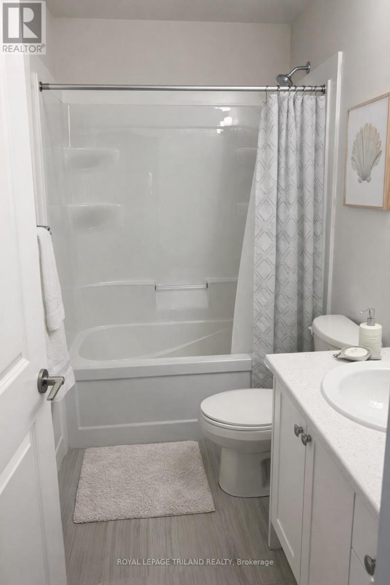 205 - 100 The Promenade, Central Elgin, Ontario  N5L 1C5 - Photo 6 - X12739980