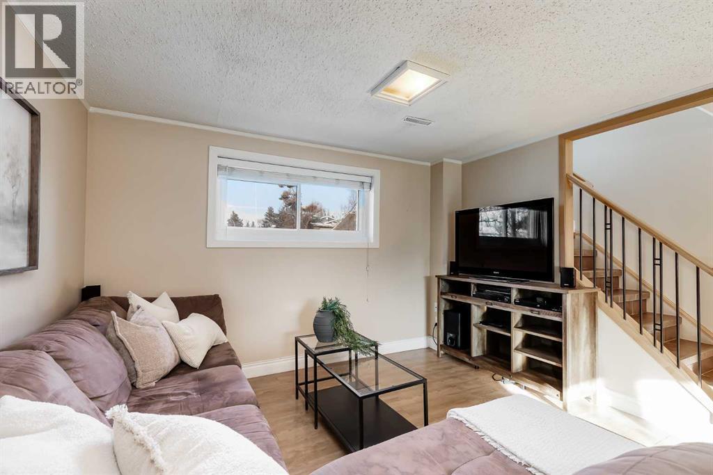 1205 Meadowbrook Drive Se, Airdrie, Alberta  T2A 1W6 - Photo 19 - A2281437