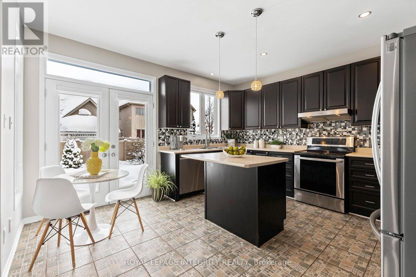 2421 Glandriel Crescent, Ottawa, Ontario  K4A 4T2 - Photo 17 - X12739996