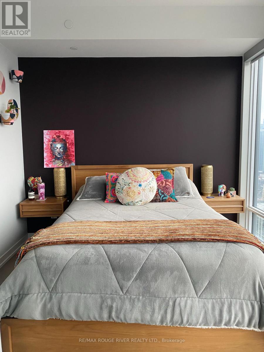 2411 - 488 University Avenue, Toronto, Ontario  M5G 0C1 - Photo 14 - C12700488