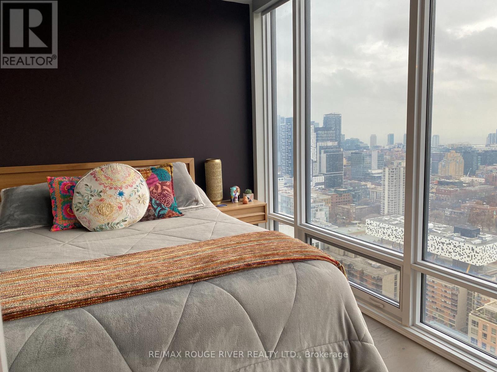 2411 - 488 University Avenue, Toronto, Ontario  M5G 0C1 - Photo 12 - C12700488