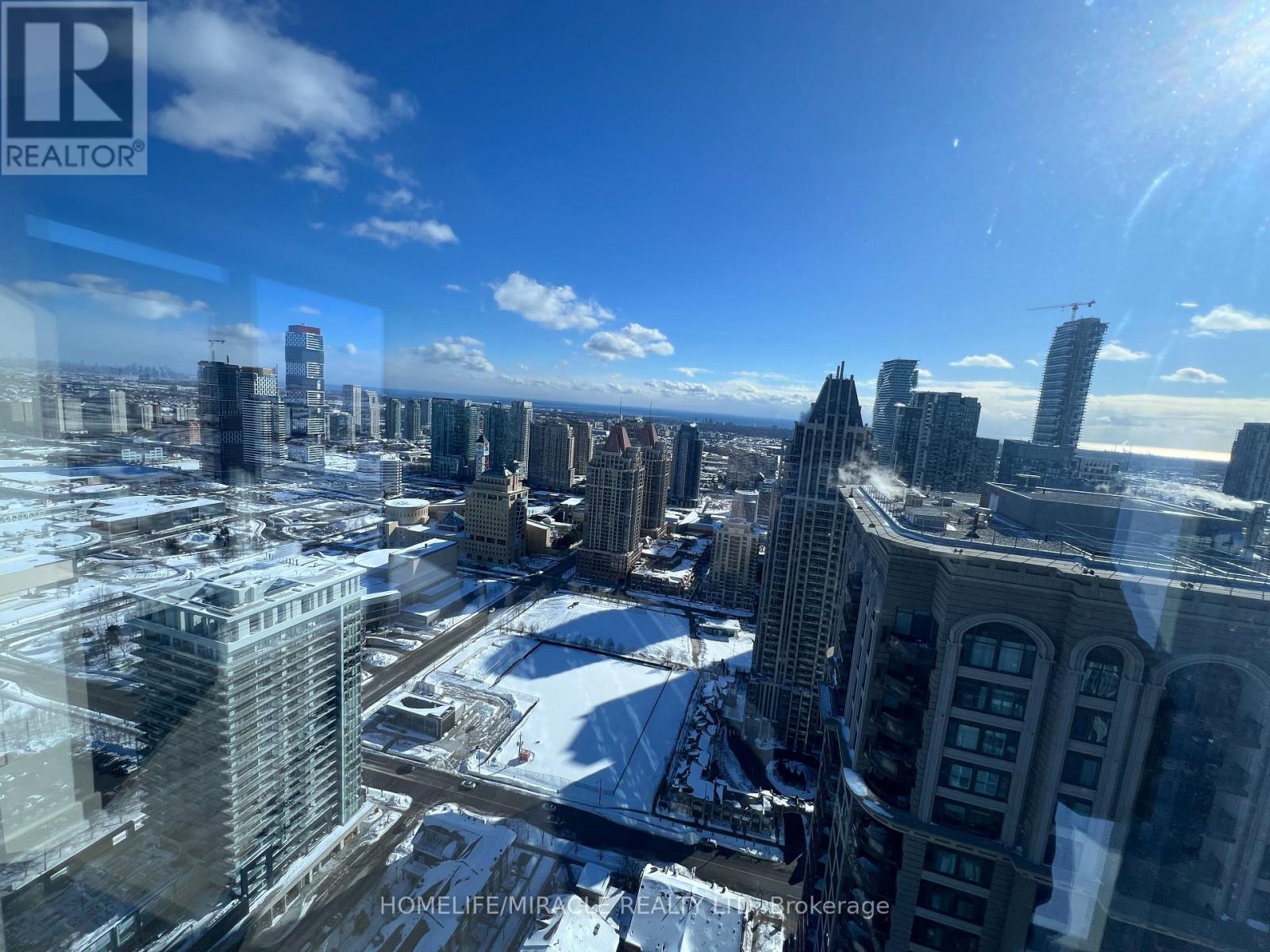 4004 - 395 Square One Drive, Mississauga, Ontario  L5B 0P6 - Photo 9 - W12739270