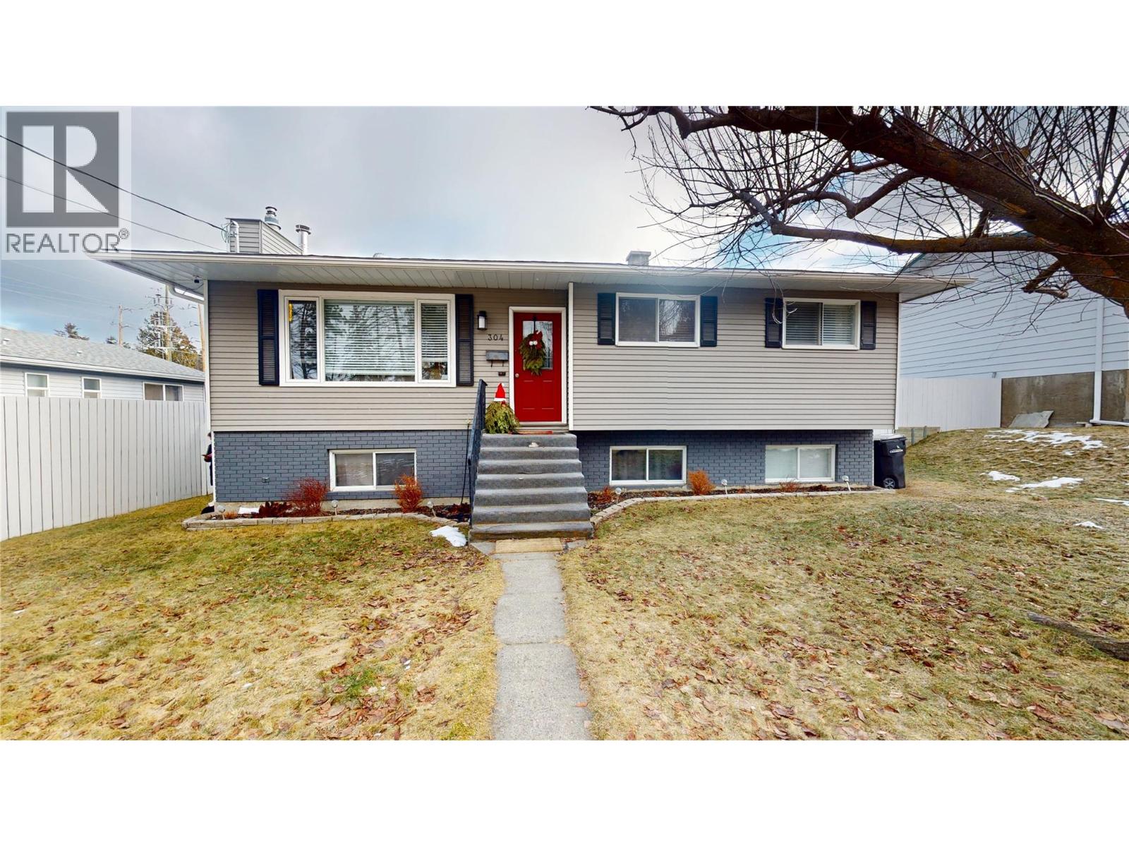 304 30th Avenue S, Cranbrook, British Columbia  V1C 5M9 - Photo 1 - 10374257