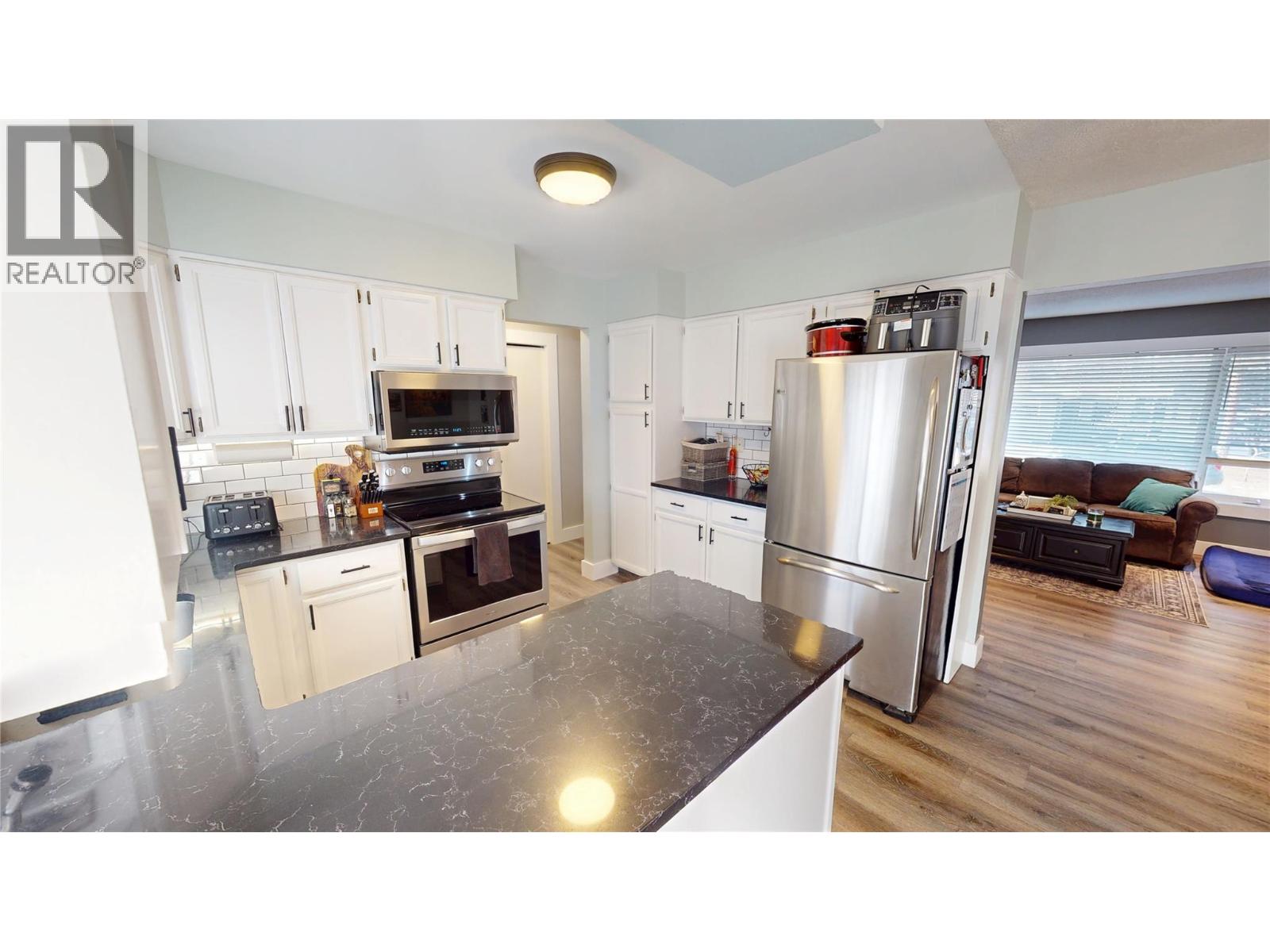 304 30th Avenue S, Cranbrook, British Columbia  V1C 5M9 - Photo 8 - 10374257