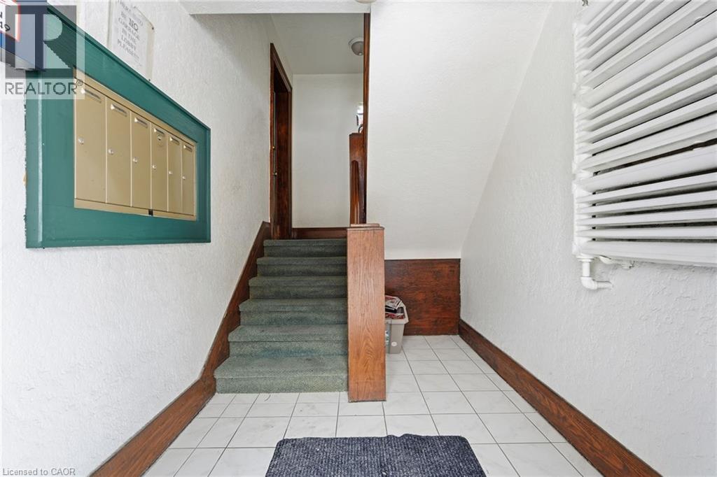 97 Connaught Avenue S Unit# 10, Hamilton, Ontario  L8M 3C4 - Photo 4 - 40801626