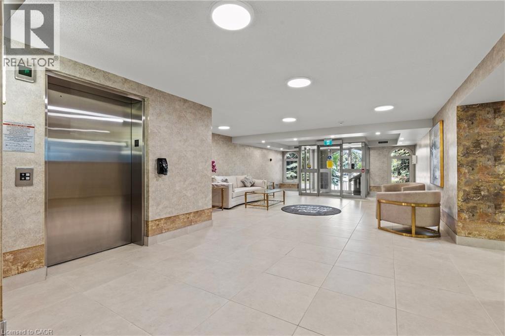 990 Golf Links Road Unit# 301, Ancaster, Ontario  L9K 1J8 - Photo 4 - 40798955