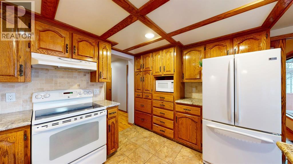 610 Ross Glen Drive Se, Medicine Hat, Alberta  T1B 3X3 - Photo 8 - A2274894