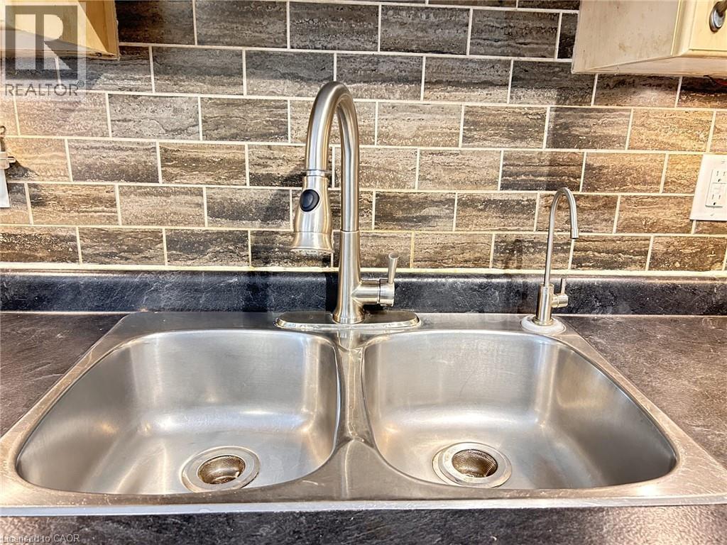 154 Snowdrop Crescent, Kitchener, Ontario  N2E 4G7 - Photo 7 - 40801569