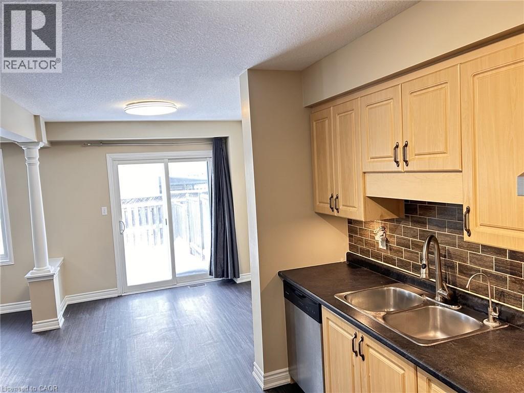 154 Snowdrop Crescent, Kitchener, Ontario  N2E 4G7 - Photo 6 - 40801569