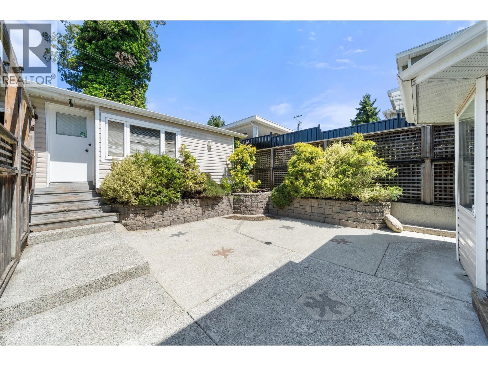 2 460 W 6th Street, North Vancouver, British Columbia  V7M 1K9 - Photo 27 - R3053135