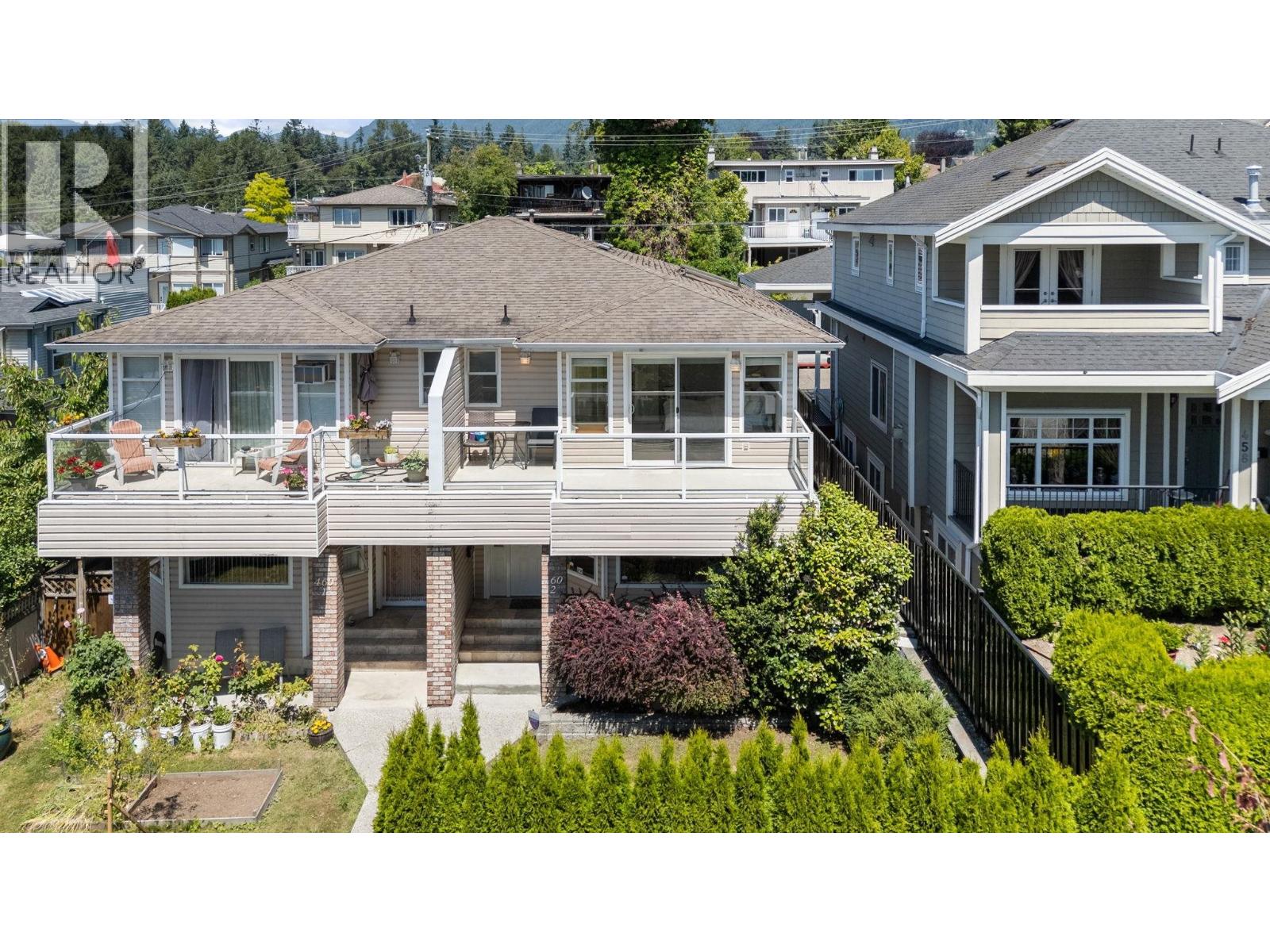 2 460 W 6TH STREET, North Vancouver, British Columbia