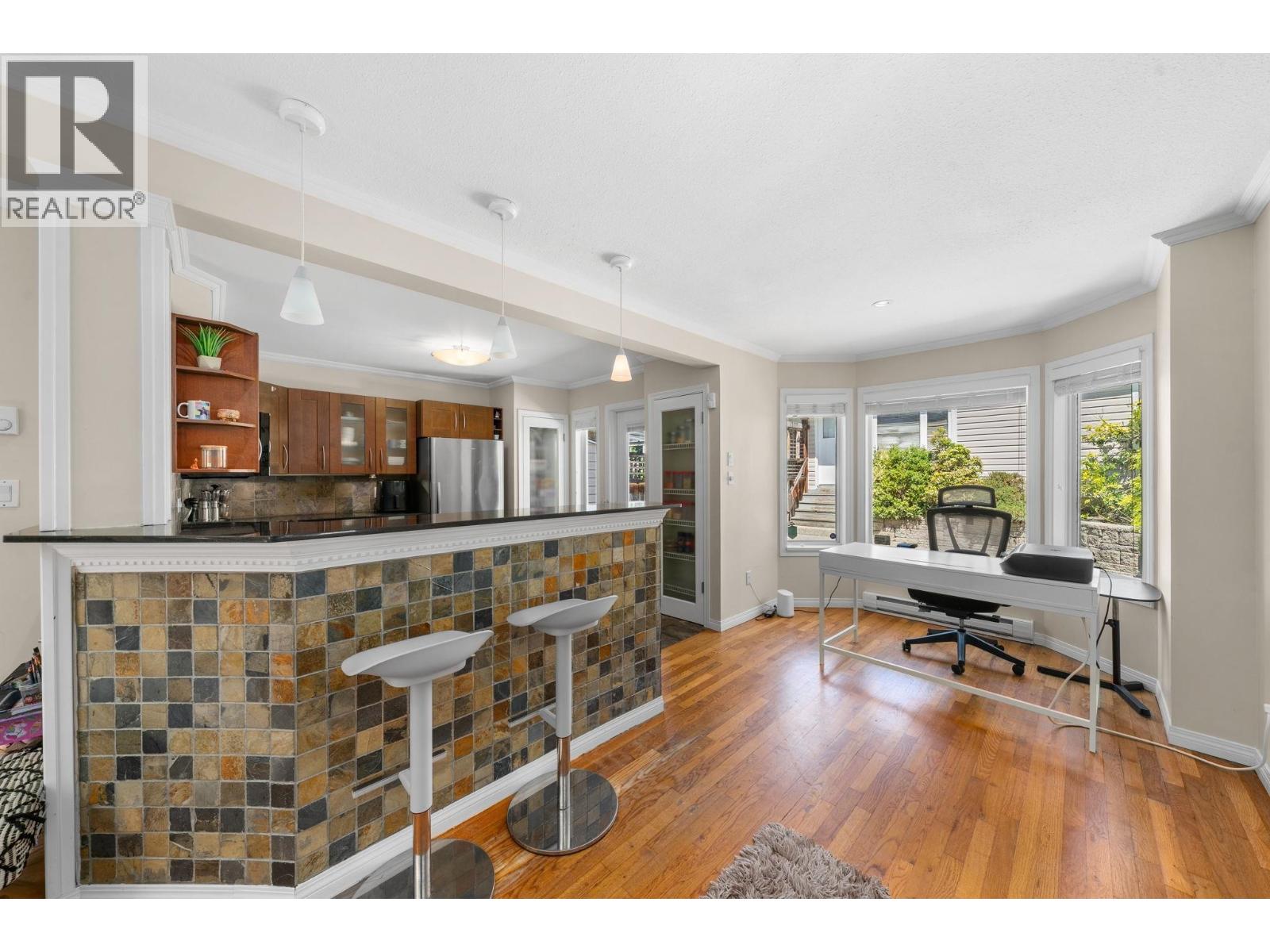 2 460 W 6th Street, North Vancouver, British Columbia  V7M 1K9 - Photo 11 - R3053135