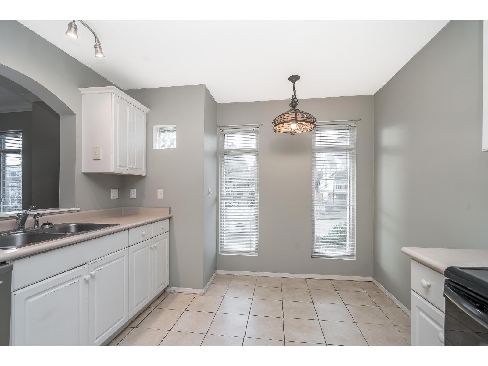 204 32075 George Ferguson Way, Abbotsford, British Columbia  V2T 2K7 - Photo 8 - R3084347