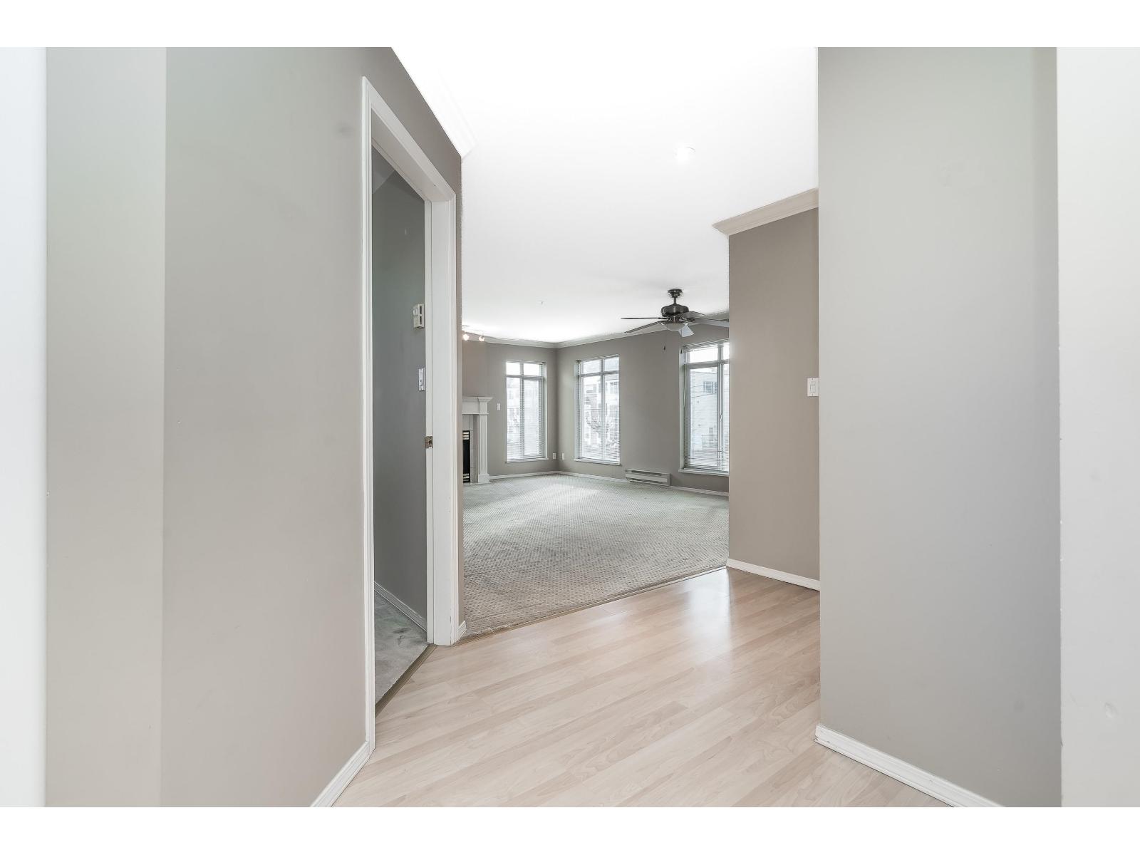 204 32075 George Ferguson Way, Abbotsford, British Columbia  V2T 2K7 - Photo 5 - R3084347