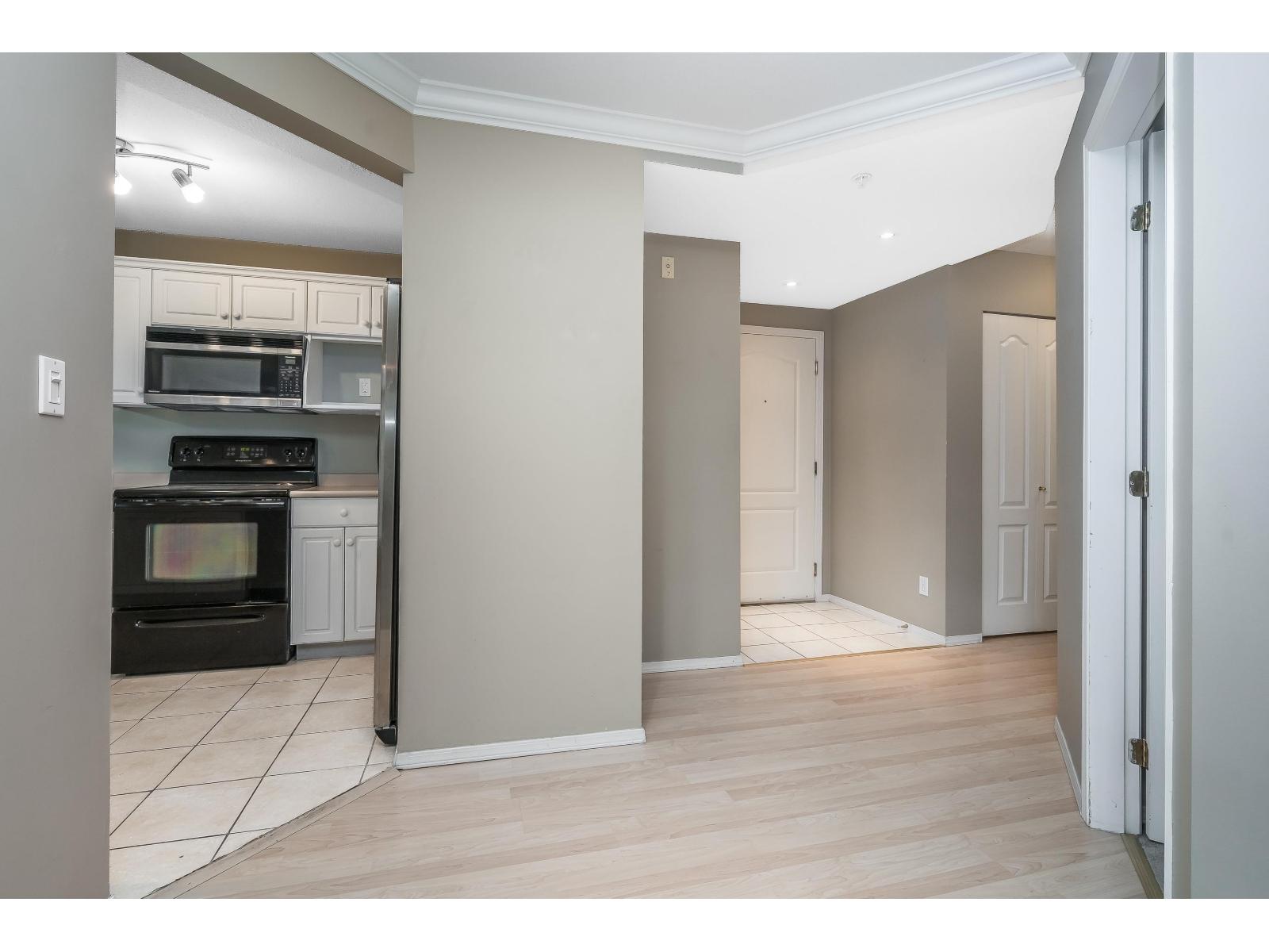 204 32075 George Ferguson Way, Abbotsford, British Columbia  V2T 2K7 - Photo 13 - R3084347