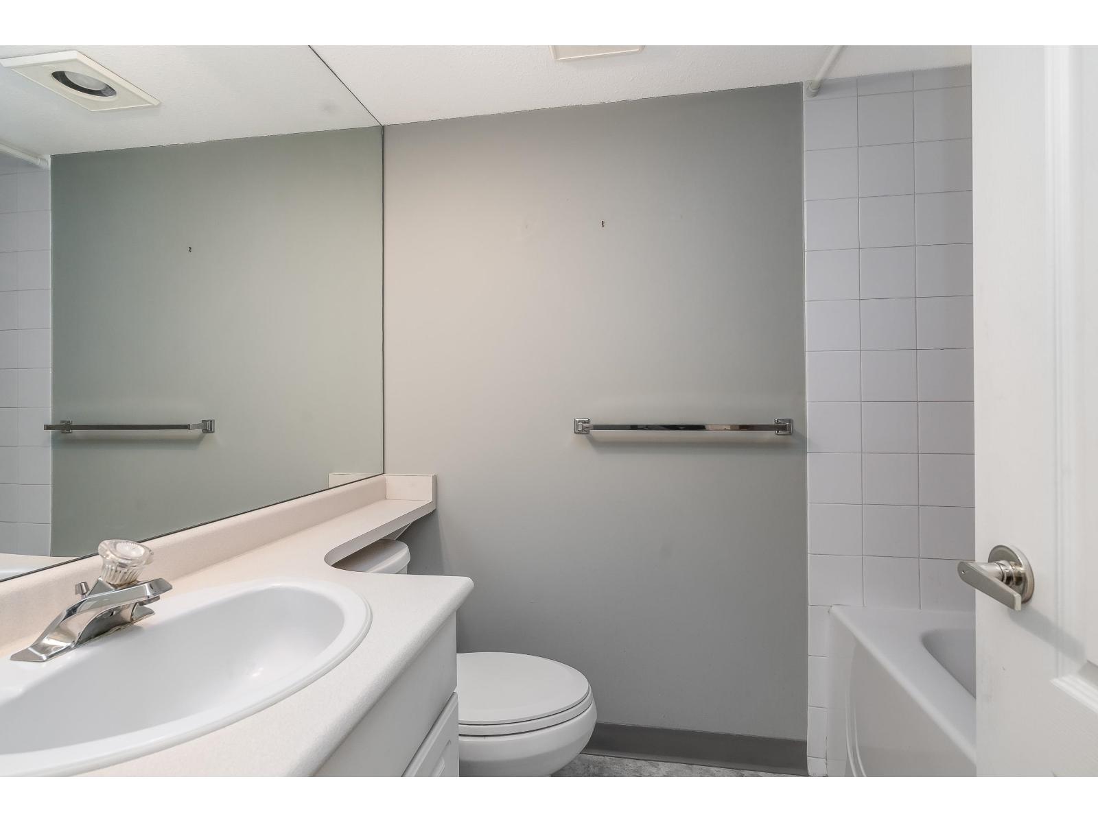 204 32075 George Ferguson Way, Abbotsford, British Columbia  V2T 2K7 - Photo 25 - R3084347