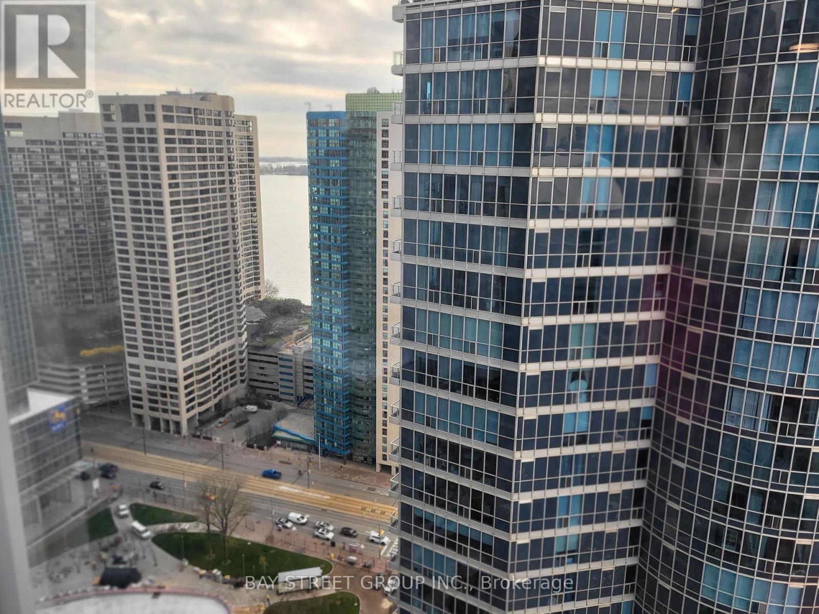 3307 - 10 YORK STREET, Toronto, Ontario