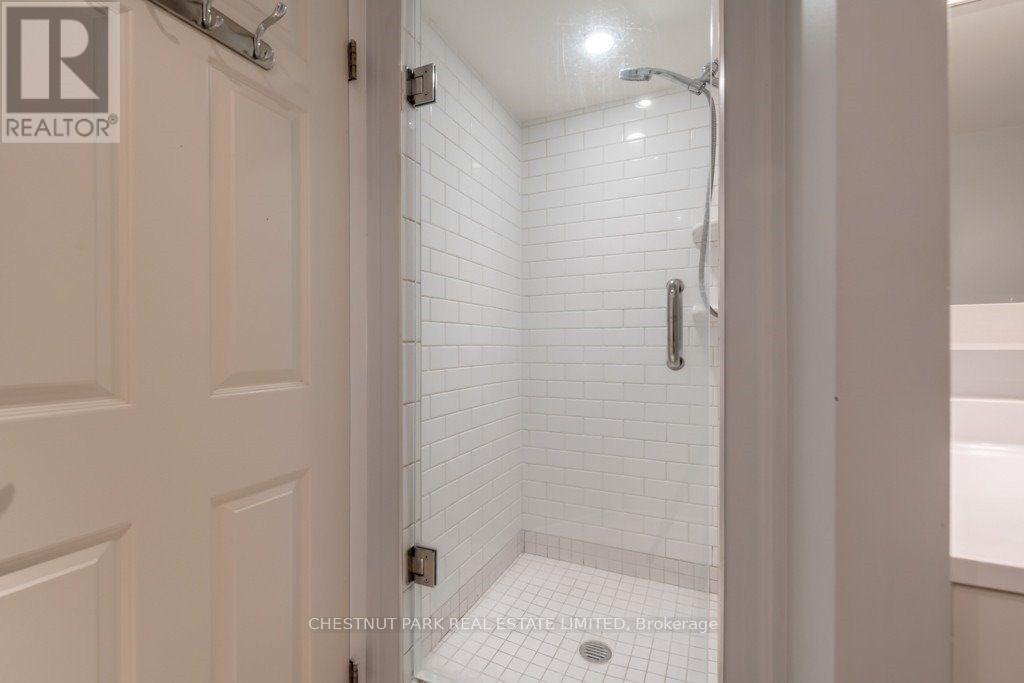 2107 - 25 The Esplanade, Toronto, Ontario  M5E 1W5 - Photo 10 - C12740092