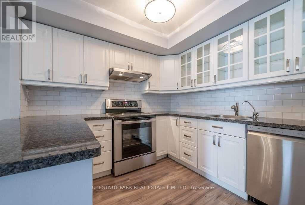 2107 - 25 The Esplanade, Toronto, Ontario  M5E 1W5 - Photo 5 - C12740092