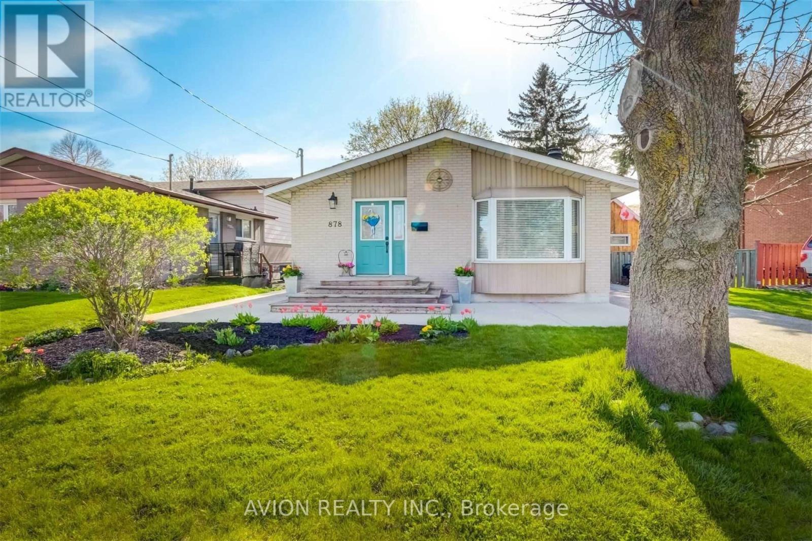 878 WEST SHORE BOULEVARD, Pickering, Ontario