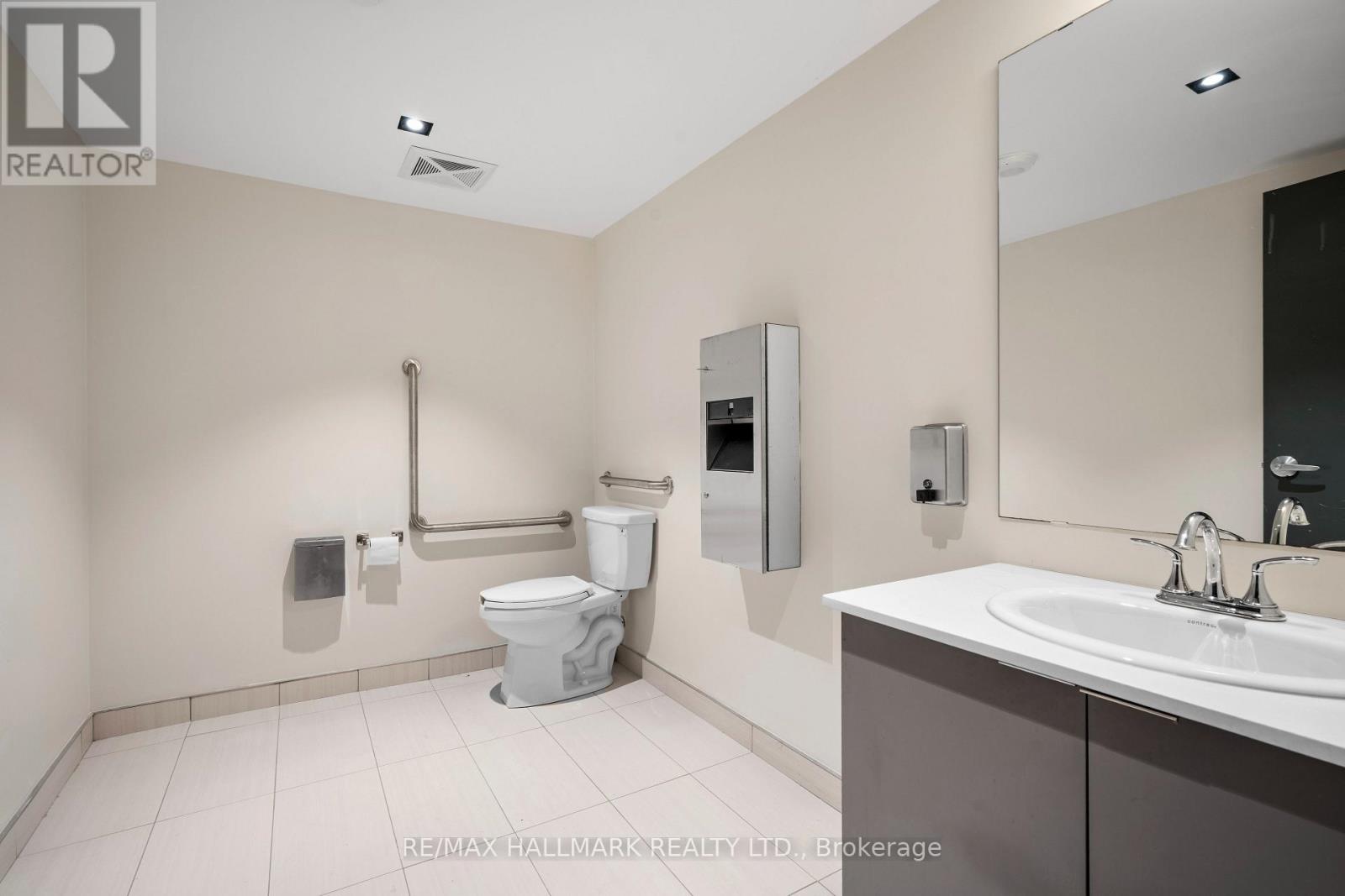 Ground Floor Meeting Room - 1350 Kingston Road, Toronto, Ontario  M1N 1C8 - Photo 4 - E12740040