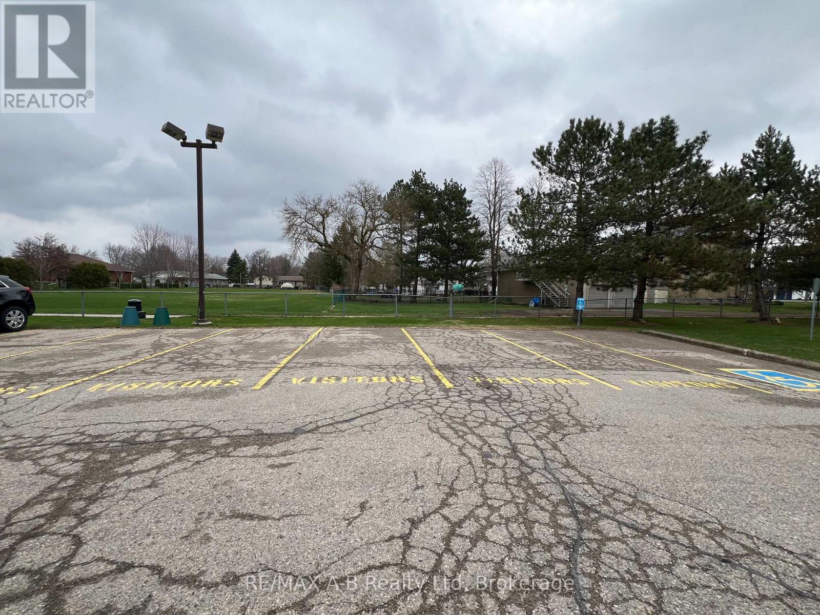 103 - 199 Hope Street East Street E, East Zorra-Tavistock (Tavistock), Ontario  N0B 2R0 - Photo 35 - X12092804