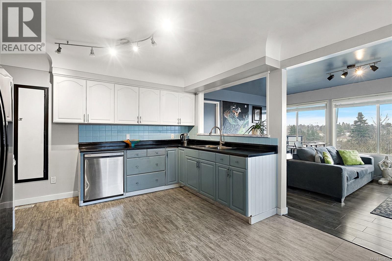 259 Crease Ave, Saanich, British Columbia V8Z 1T1 - Photo 11 - 1024575