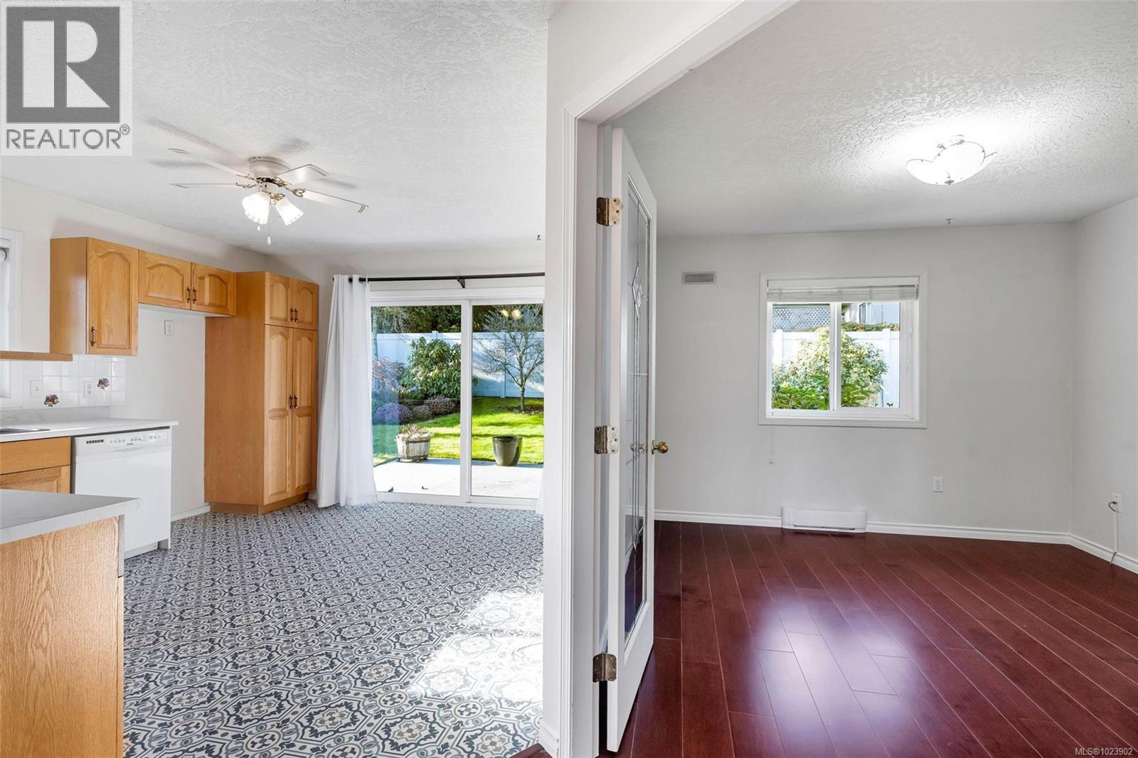 38 2560 Wilcox Terr, Central Saanich, British Columbia  V8Z 6Z8 - Photo 11 - 1023902