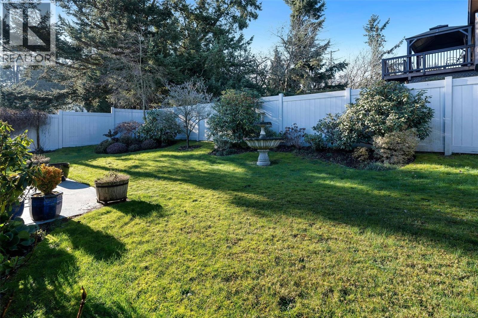 38 2560 Wilcox Terr, Central Saanich, British Columbia  V8Z 6Z8 - Photo 28 - 1023902