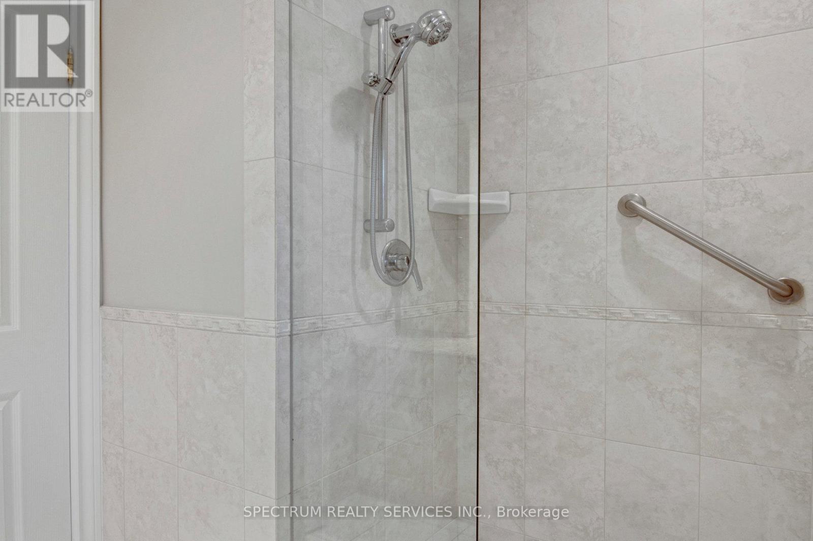 172 Charmaine Road, Vaughan, Ontario  L4L 1K2 - Photo 33 - N12740022