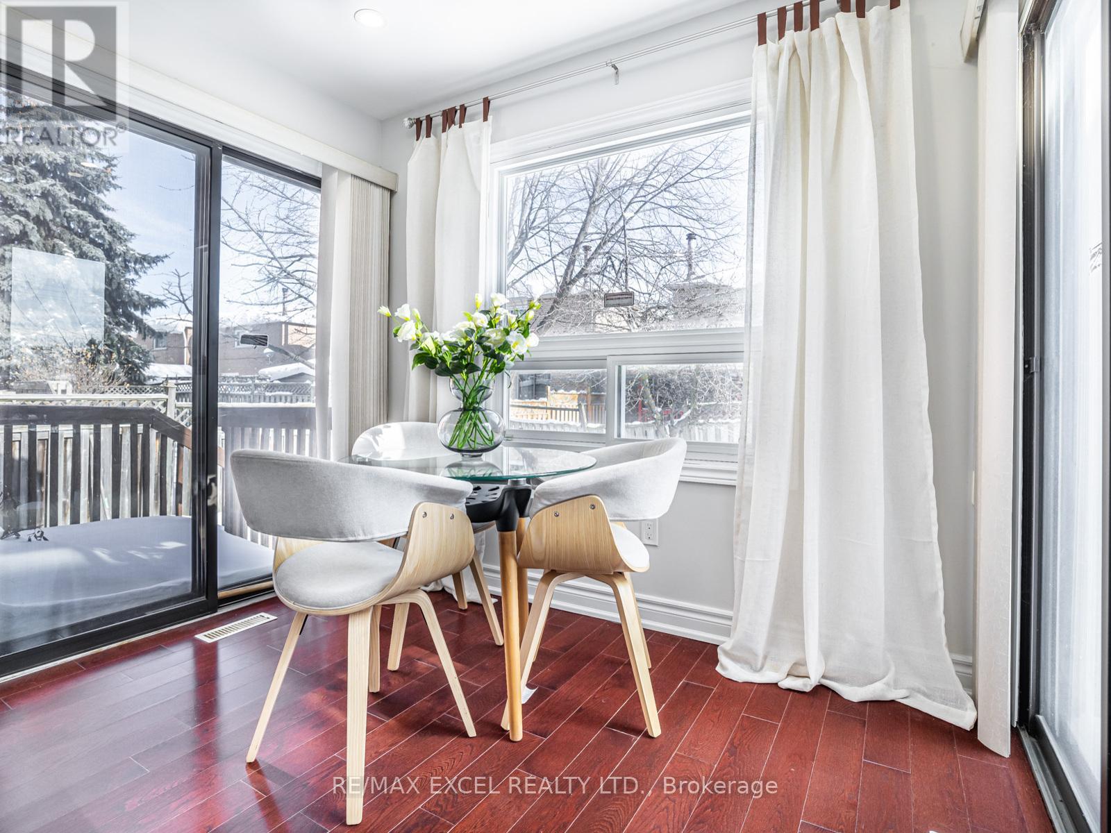 9 Shadlock Street, Markham, Ontario  L3S 3E1 - Photo 8 - N12740034