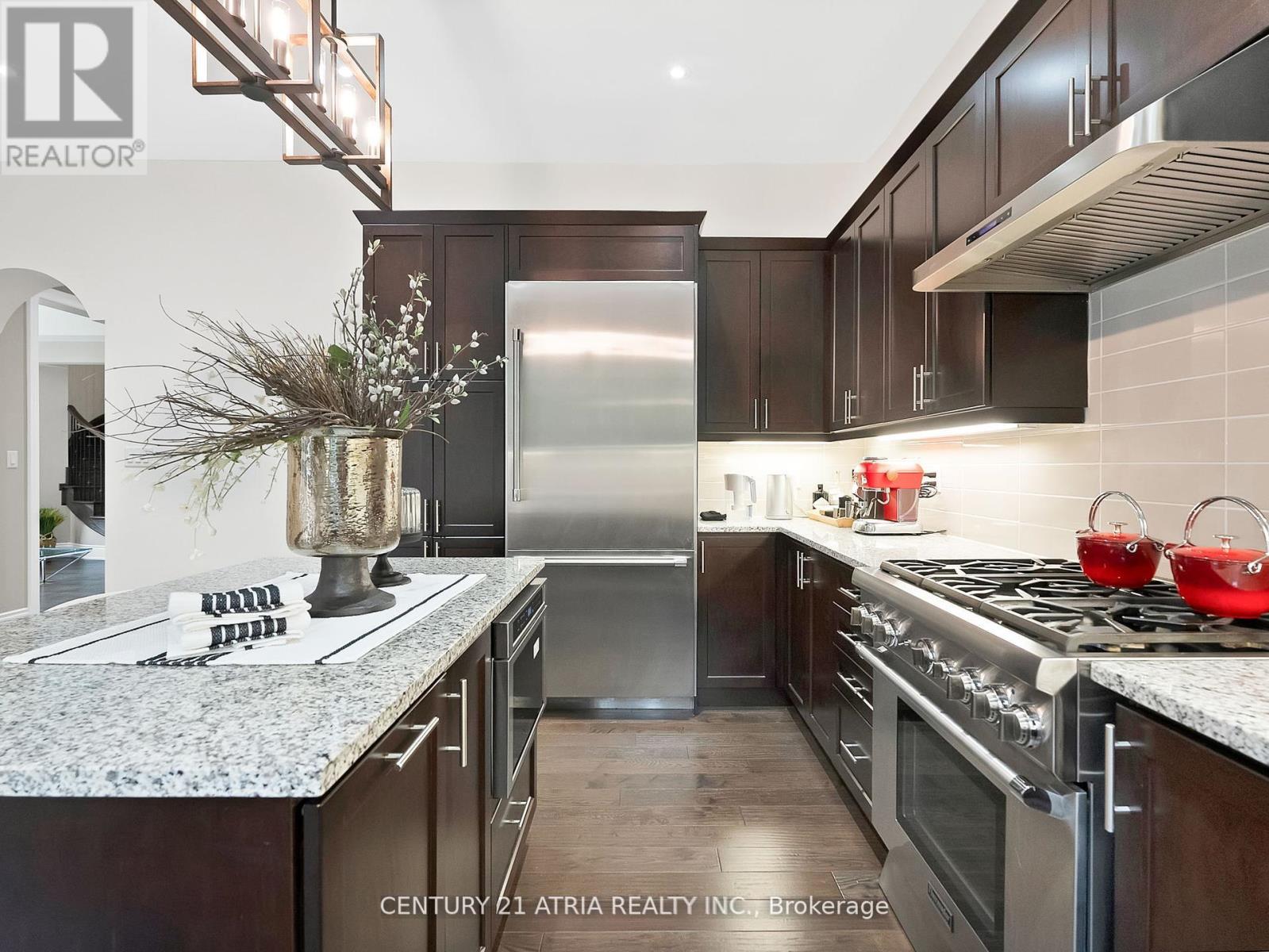 12 Macdonald Court, Richmond Hill, Ontario  L4E 1E9 - Photo 13 - N12740046