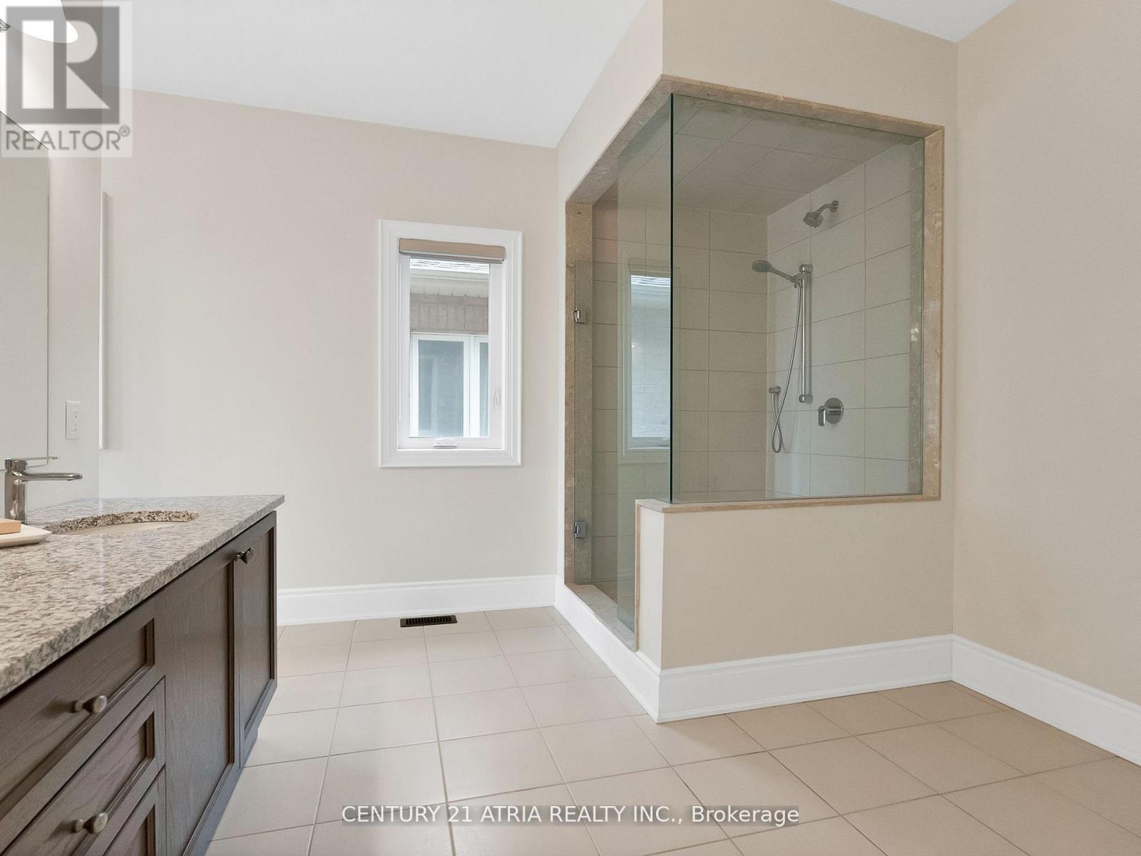 12 Macdonald Court, Richmond Hill, Ontario  L4E 1E9 - Photo 27 - N12740046