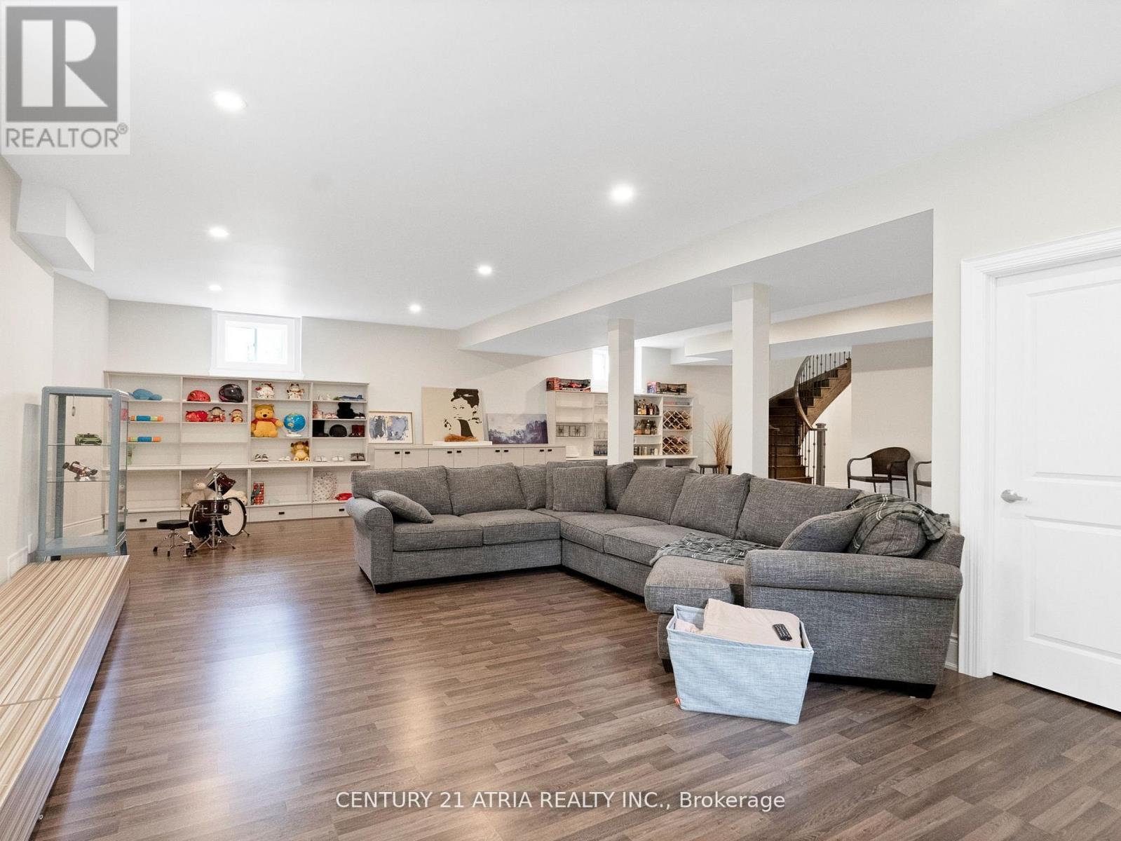 12 Macdonald Court, Richmond Hill, Ontario  L4E 1E9 - Photo 32 - N12740046