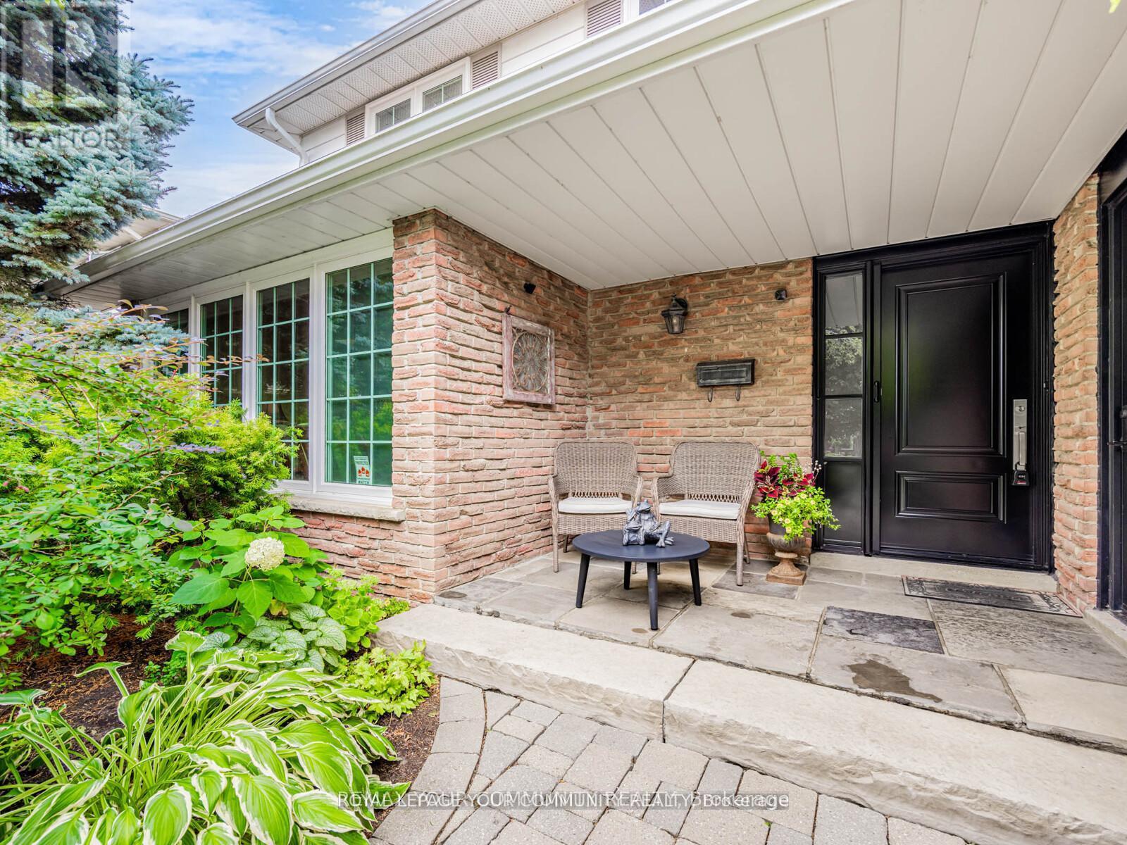 10 Banquo Road, Markham, Ontario  L3T 3H1 - Photo 4 - N12740060