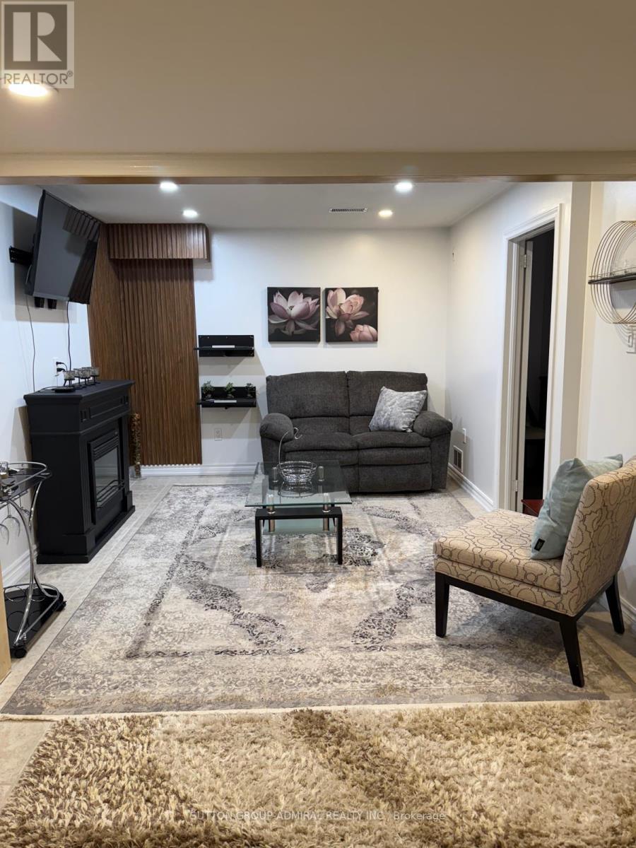 Bsmt - 310 Narinia Crescent, Newmarket, Ontario  L3X 2C9 - Photo 2 - N12740070