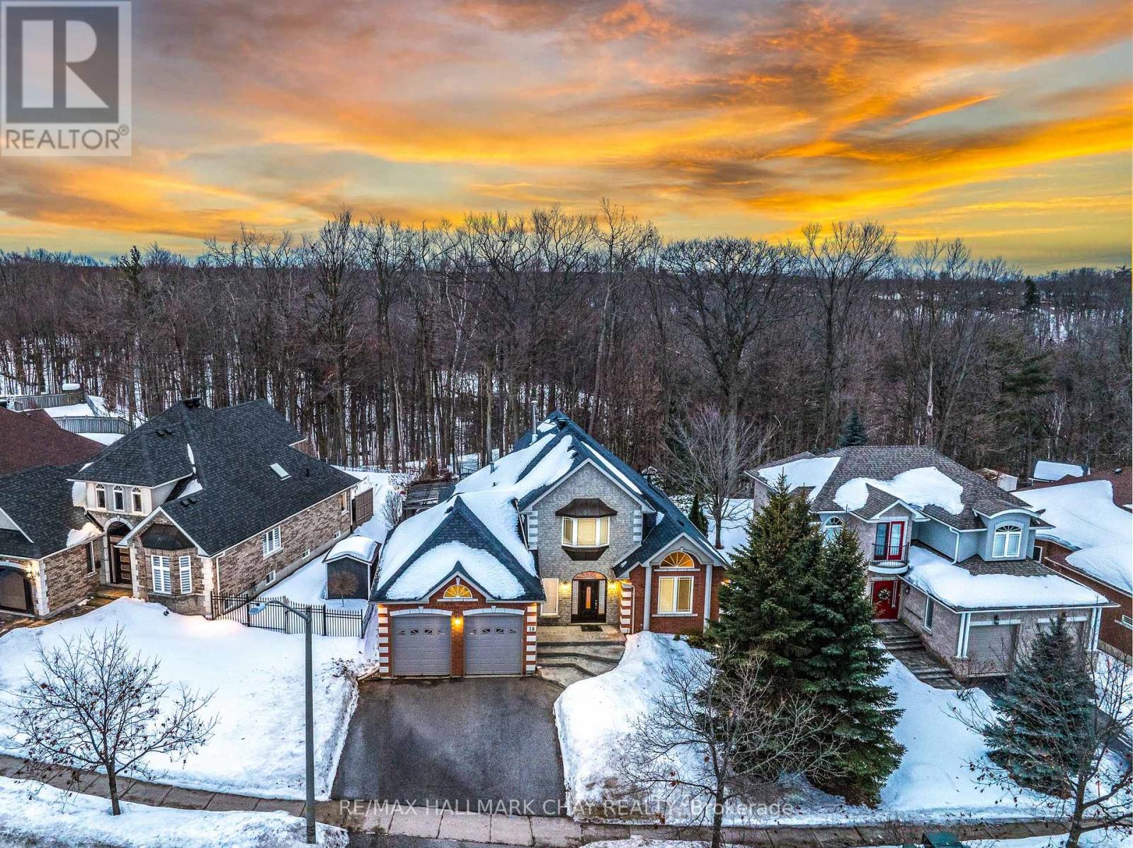 18 CUMMING DRIVE, Barrie, Ontario