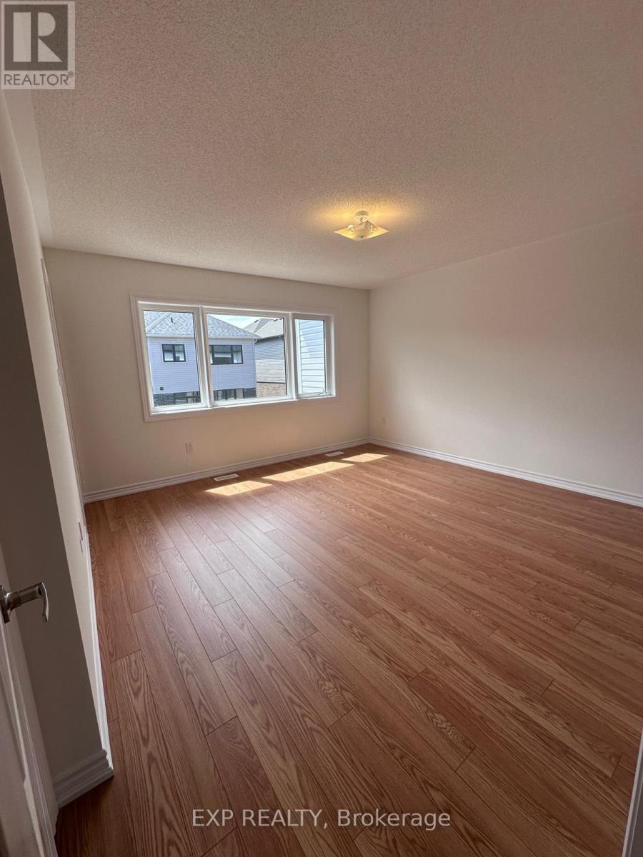 39 Tamworth Terrace, Barrie, Ontario  L9S 2Z8 - Photo 8 - S12740096