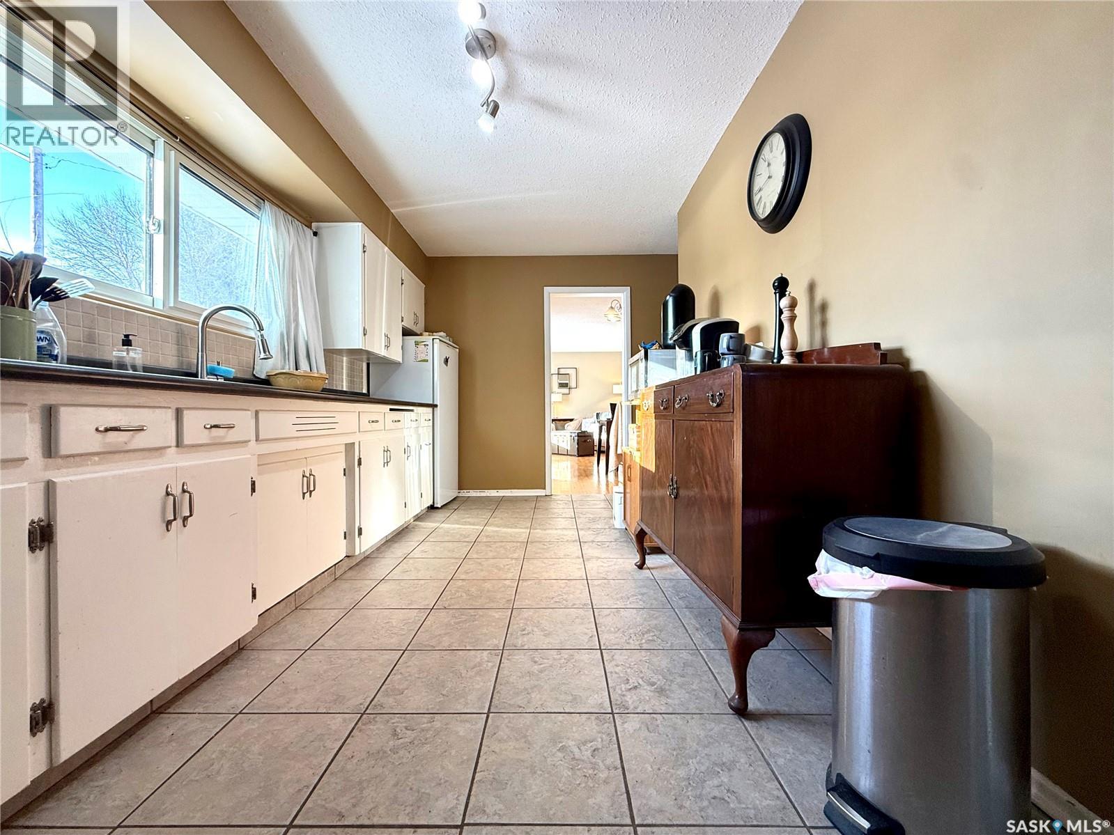 147 Logan Crescent W, Yorkton, Saskatchewan  S3N 0W6 - Photo 2 - SK027607