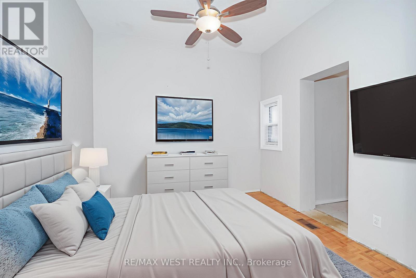 48 Eileen Avenue, Toronto, Ontario  M6N 1V4 - Photo 4 - W12739890